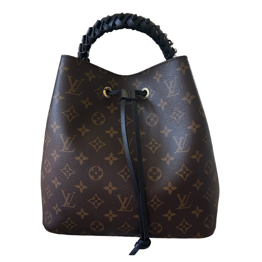 Lv Neo bag LIKE NEW WORN FOUR TIMES